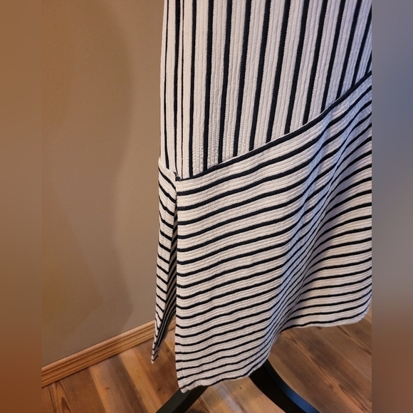 ZARA Bodycon V Neck Front and Back Asymetical A-Line Midi Dress, Size Medium - Picture 7 of 16